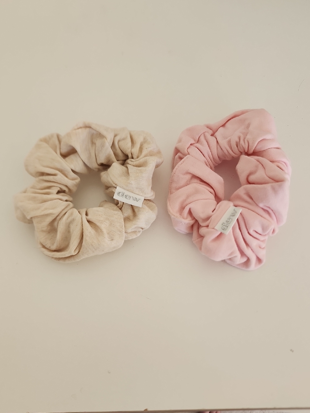 DEW Scrunchie Set in Pink & Cream NEVER WORN!